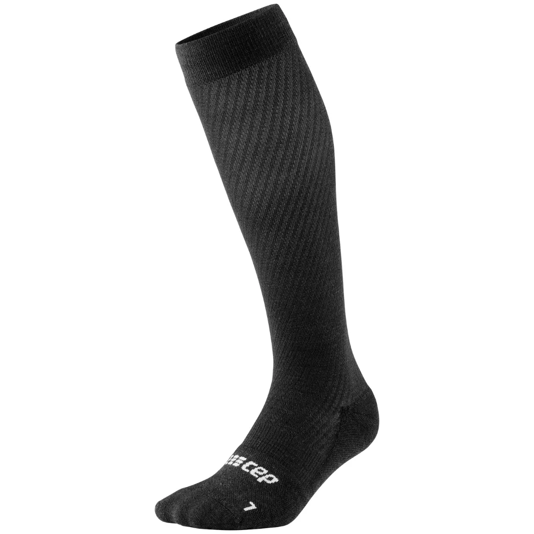 CEP - WOMEN FLIGHT 20-30mmHg COMPRESSION SOCKS