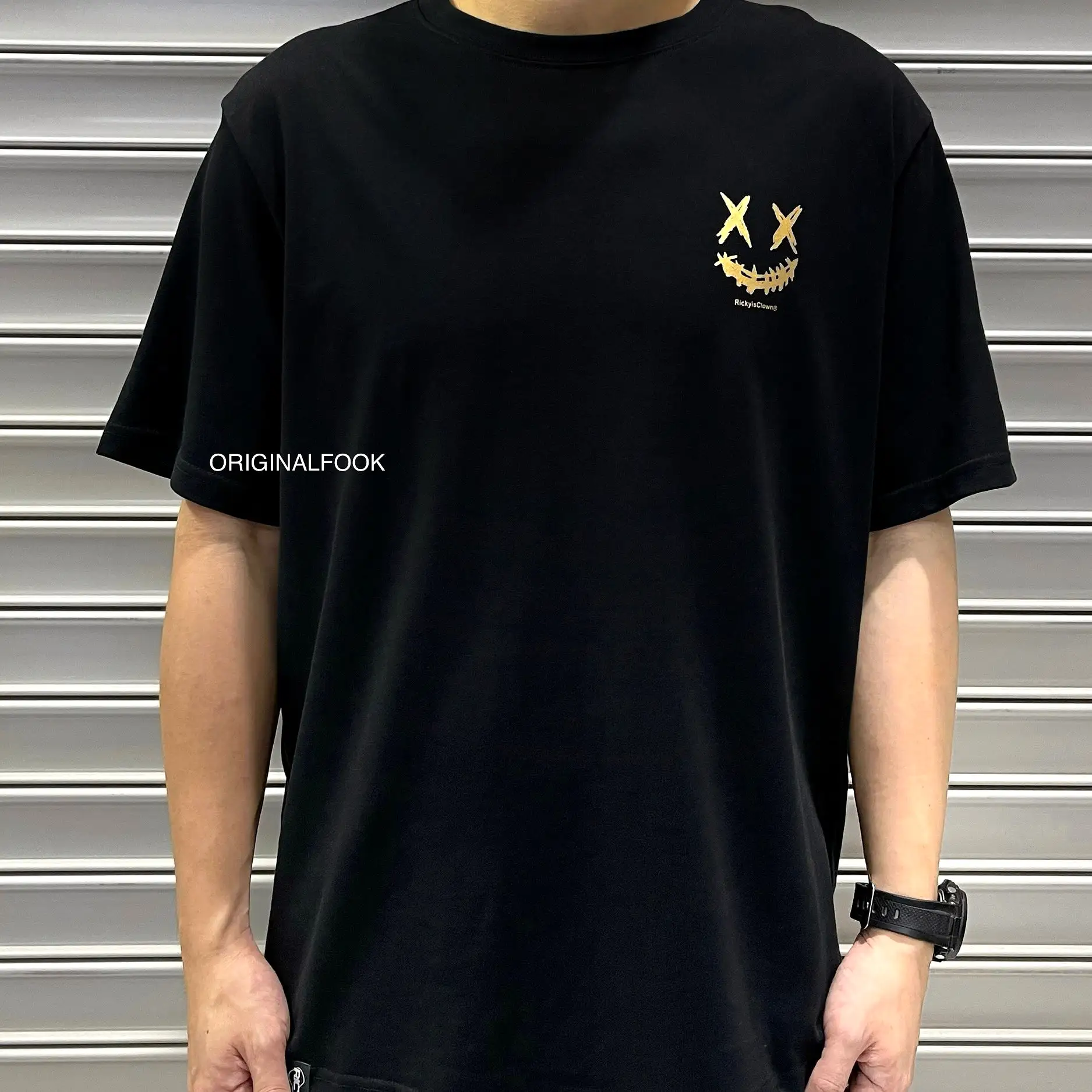 Rickyisclown [RIC] Gold Foil Smiley Tee Black [R20200506d-RRR]