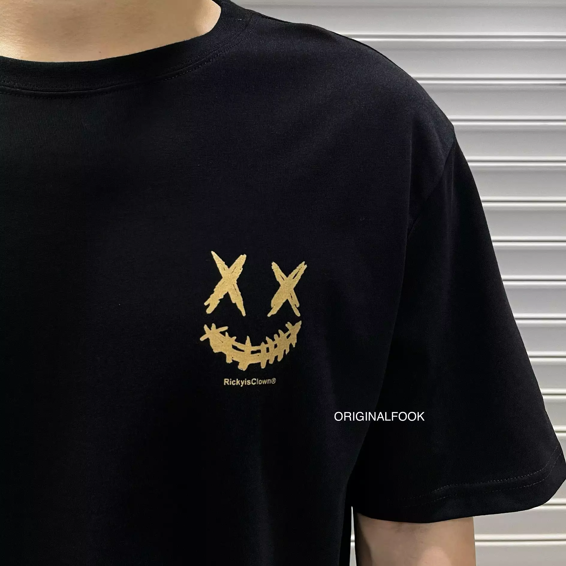 Rickyisclown [RIC] Gold Foil Smiley Tee Black [R20200506d-RRR]