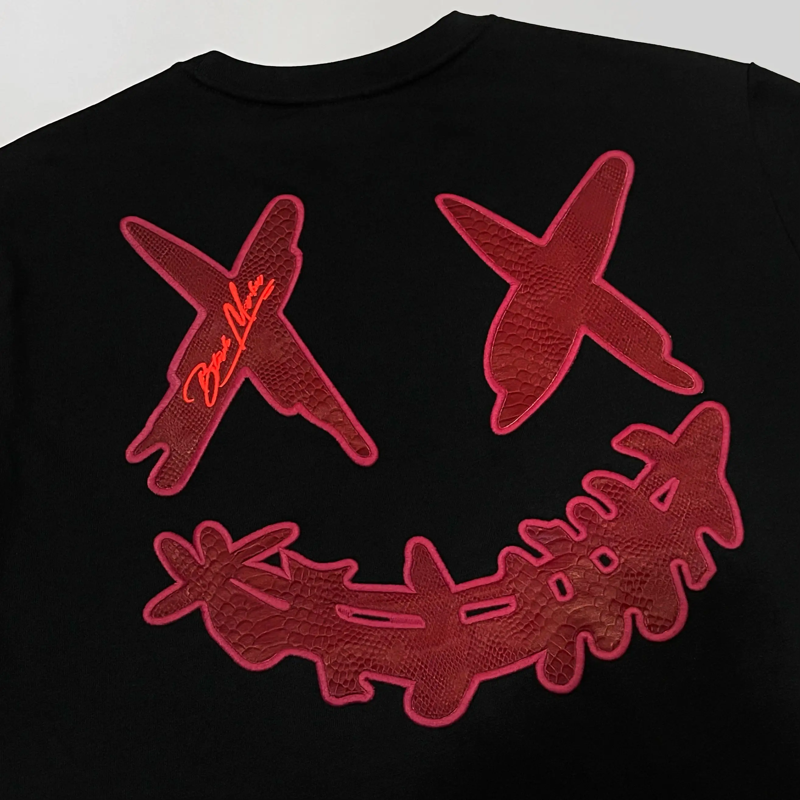 Rickyisclown [RIC] Mamba Embossed Smiley Tee Black Burgundy [R4220222B-N5]