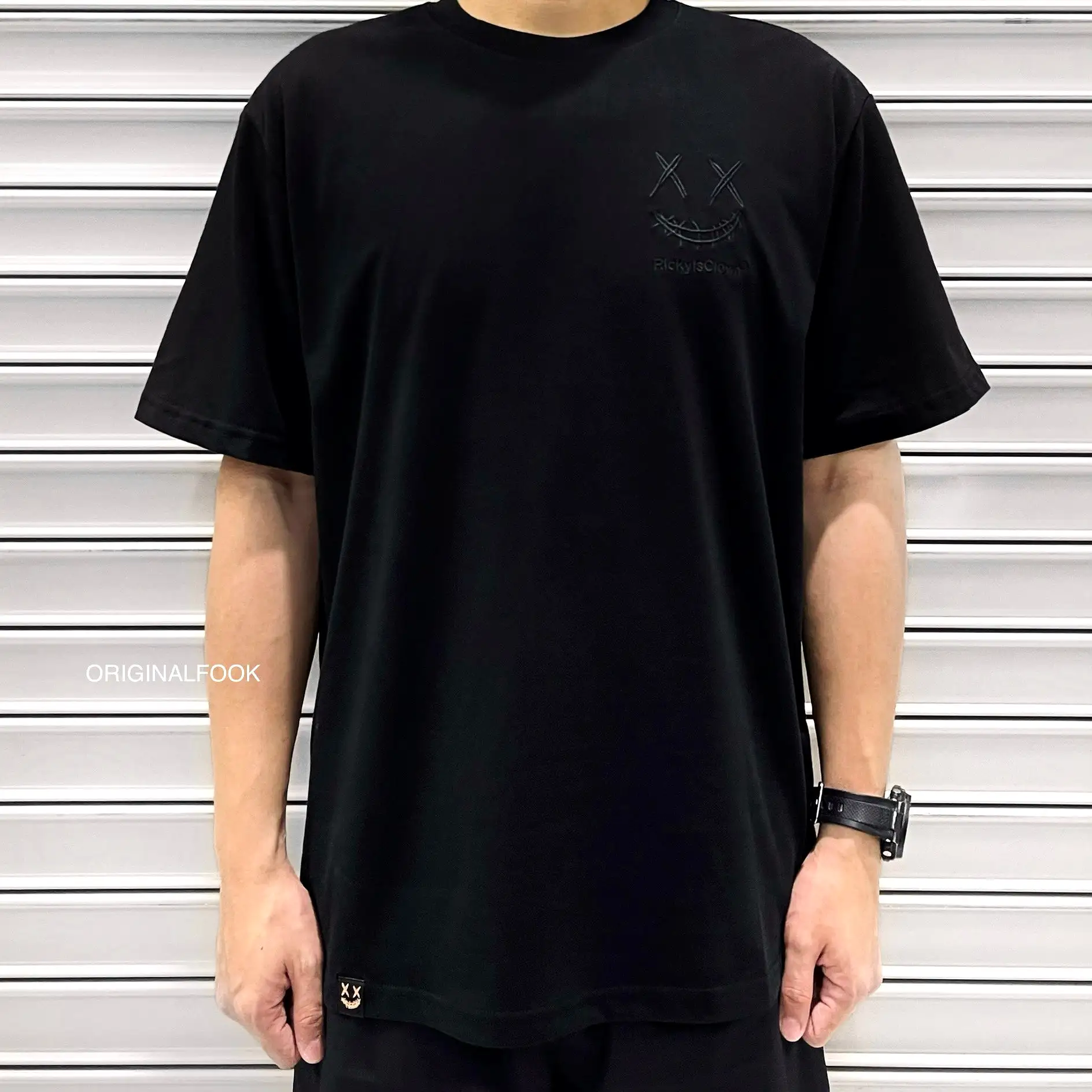 Rickyisclown [RIC] Mamba Embossed Smiley Tee Black [R4220222B-N5]